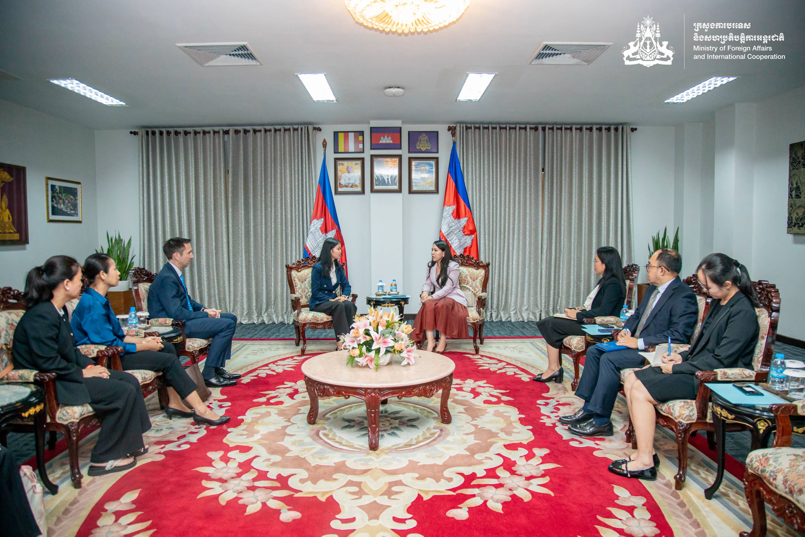 Her Excellency CHRING Botumrangsay has a meeting with Her Excellency Yieng Manich, British Ambassador for a Day