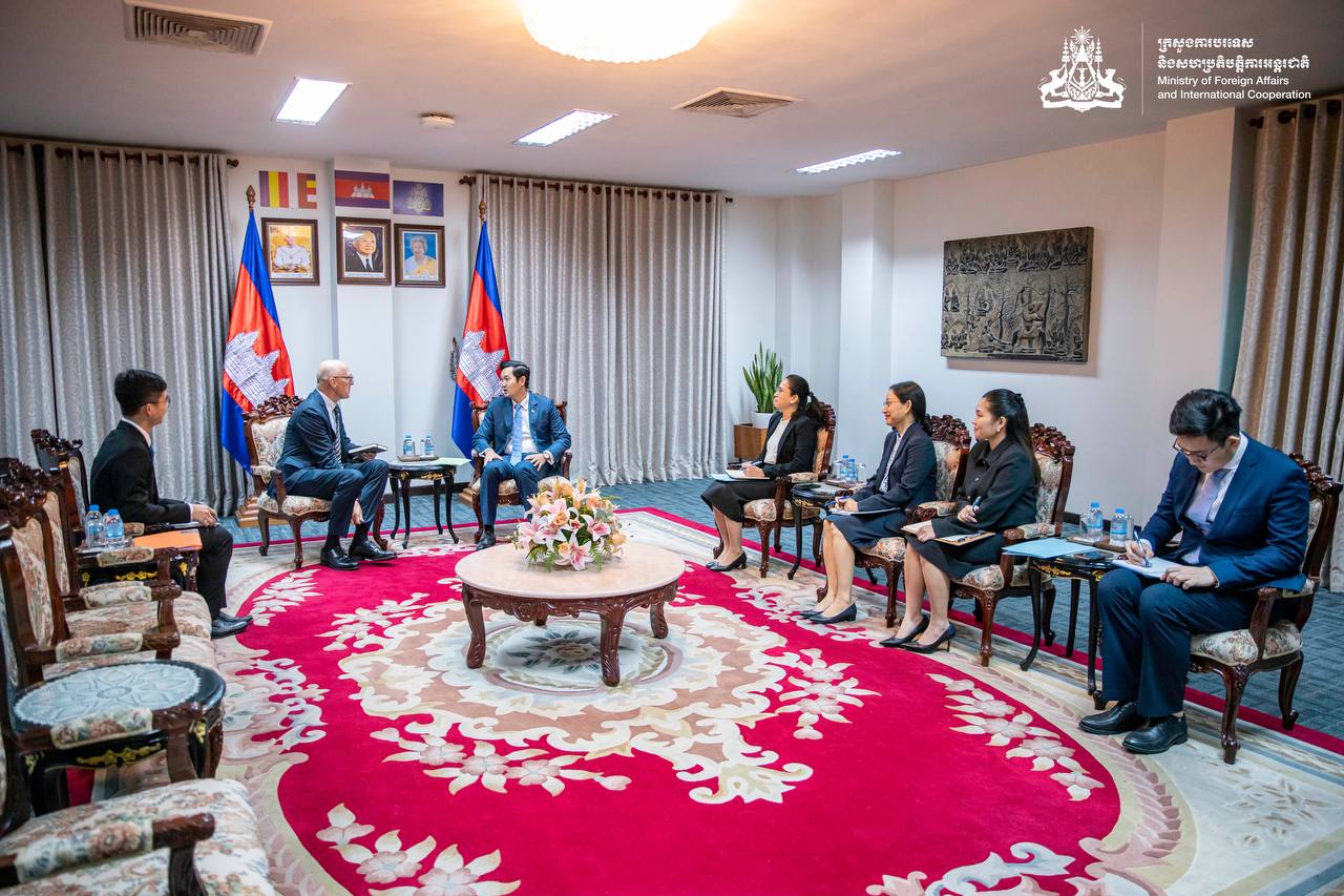His Excellency KHUON Phon Rattanak has a meeting with Ambassador of Netherlands to Cambodia 